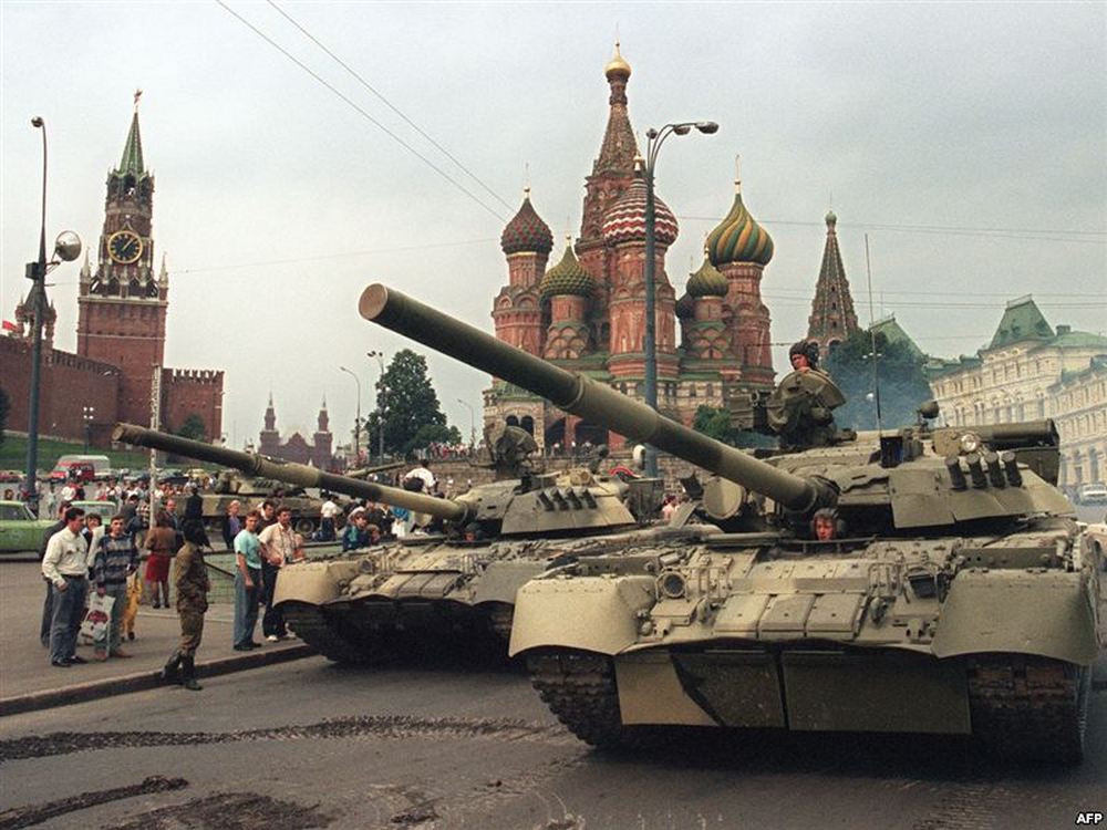 Танки в Москве. 1991 год.