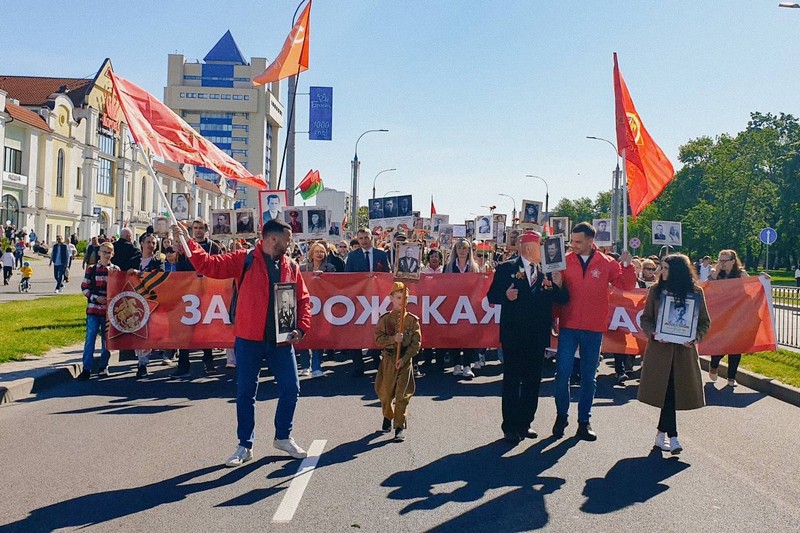 Колонна из оккупированной Запорожской области Украины в Бресте. 9 мая 2024 года. Фото: Посольство России в Беларуси