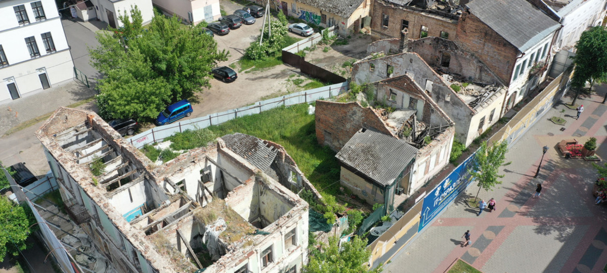 Вид на исторические здания на углу Советской и Дзержинского в Бресте