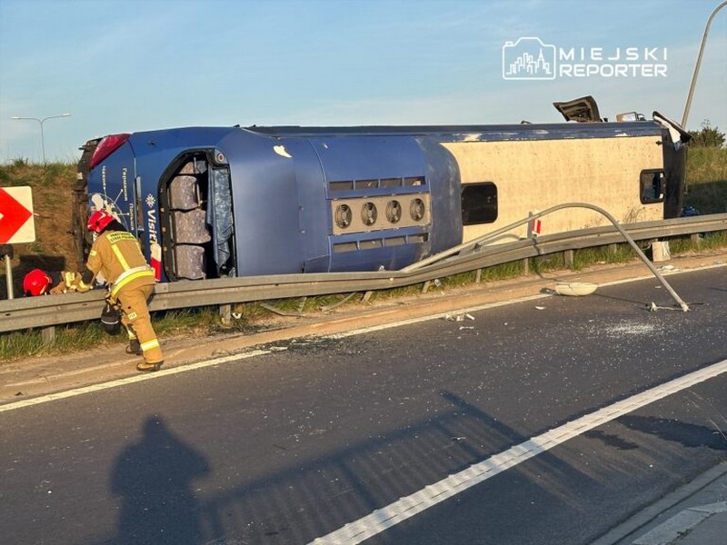 ДТП с участием автобуса под Варшавой, 29 апреля 2025 года. Фото: Miejski Reporter