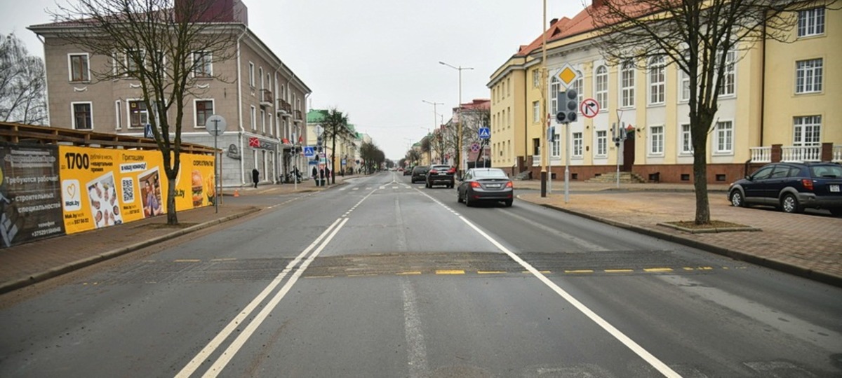 Асфальт в центре Барановичей после того, как убрали «лежачего полицейского»