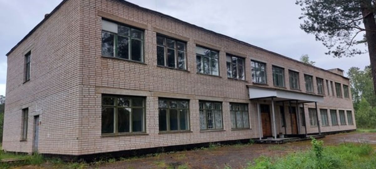 Здание военного городка в Крупках